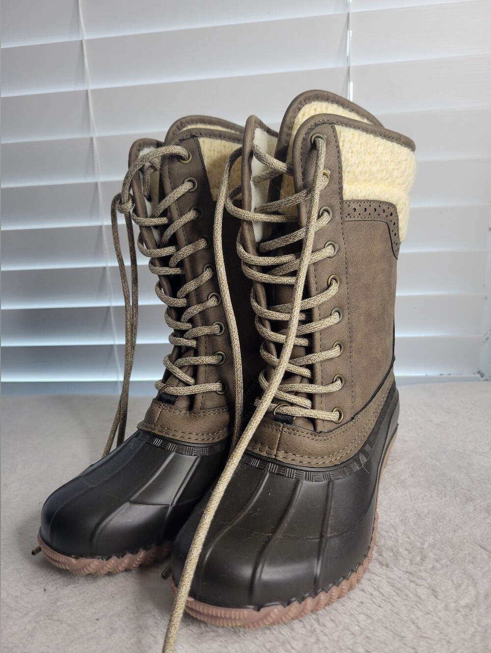 Women 5 Brown Winter Lace-Up Duck Boots Magellan Outdoors Sweater Collar Academy